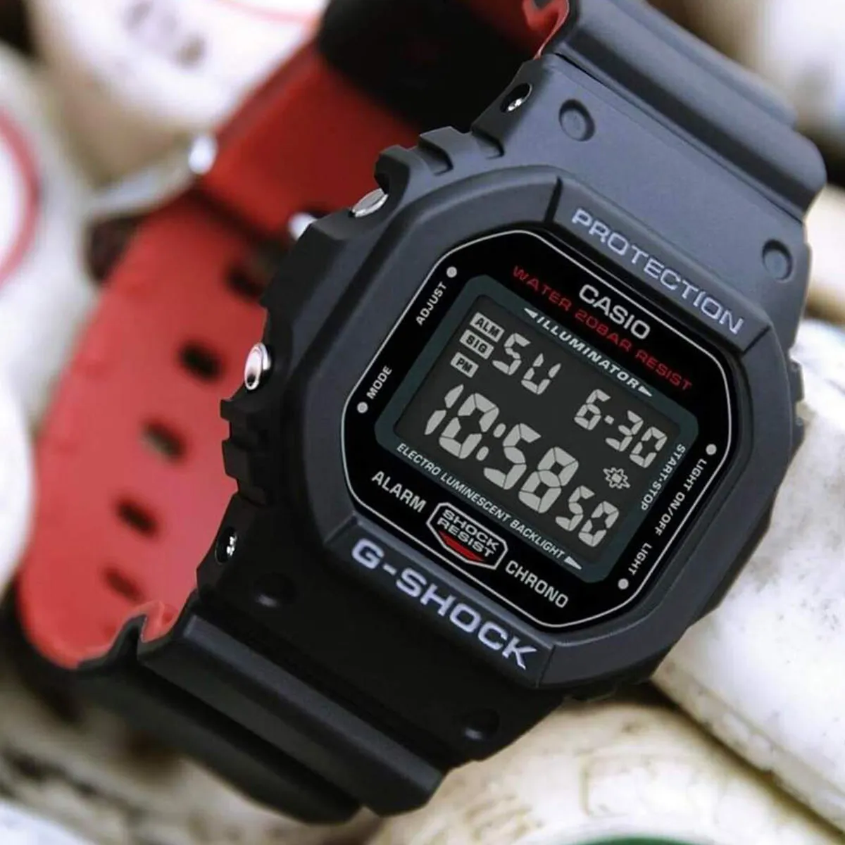 Casio - G-Shock - DW-5600HR-1DR