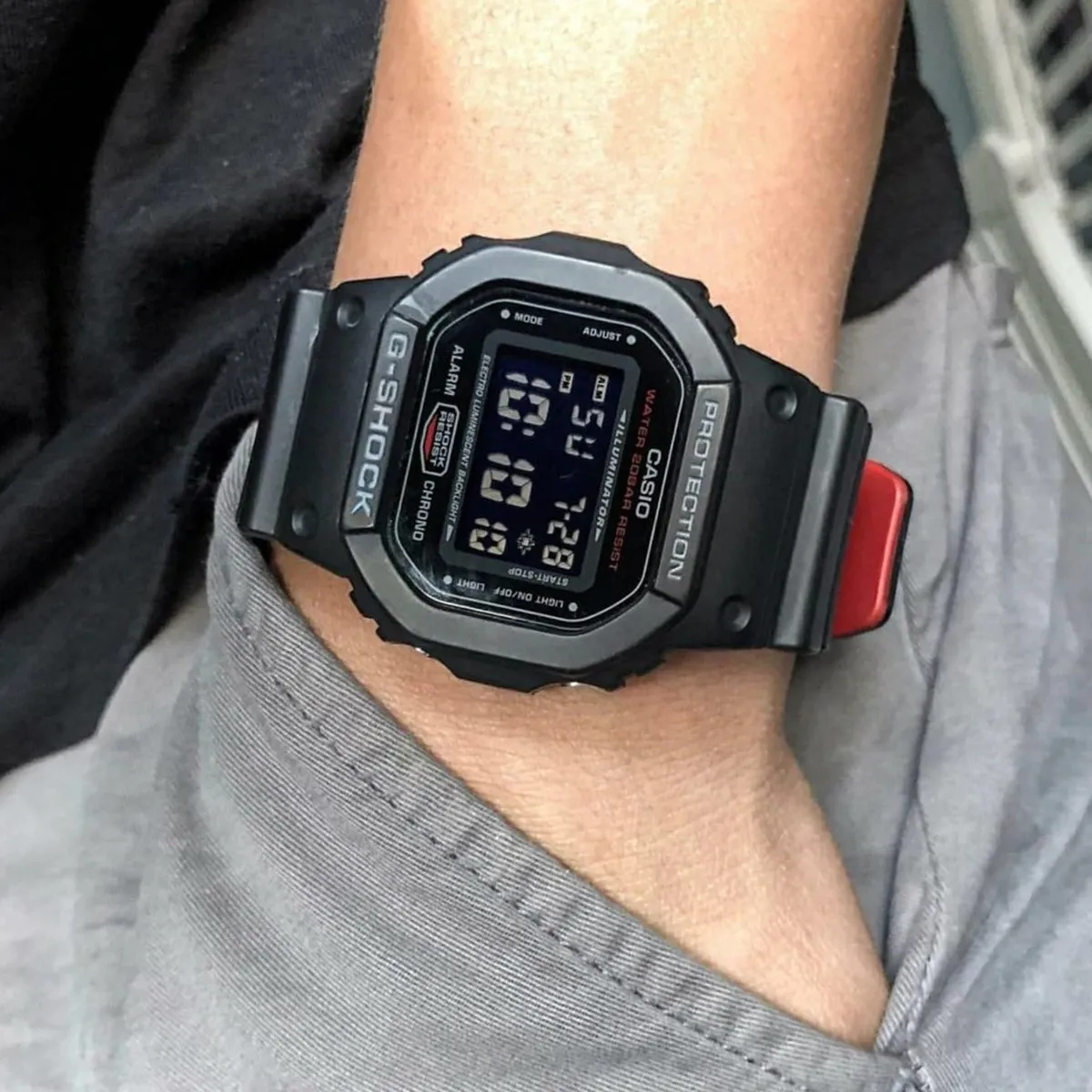 Casio - G-Shock - DW-5600HR-1DR