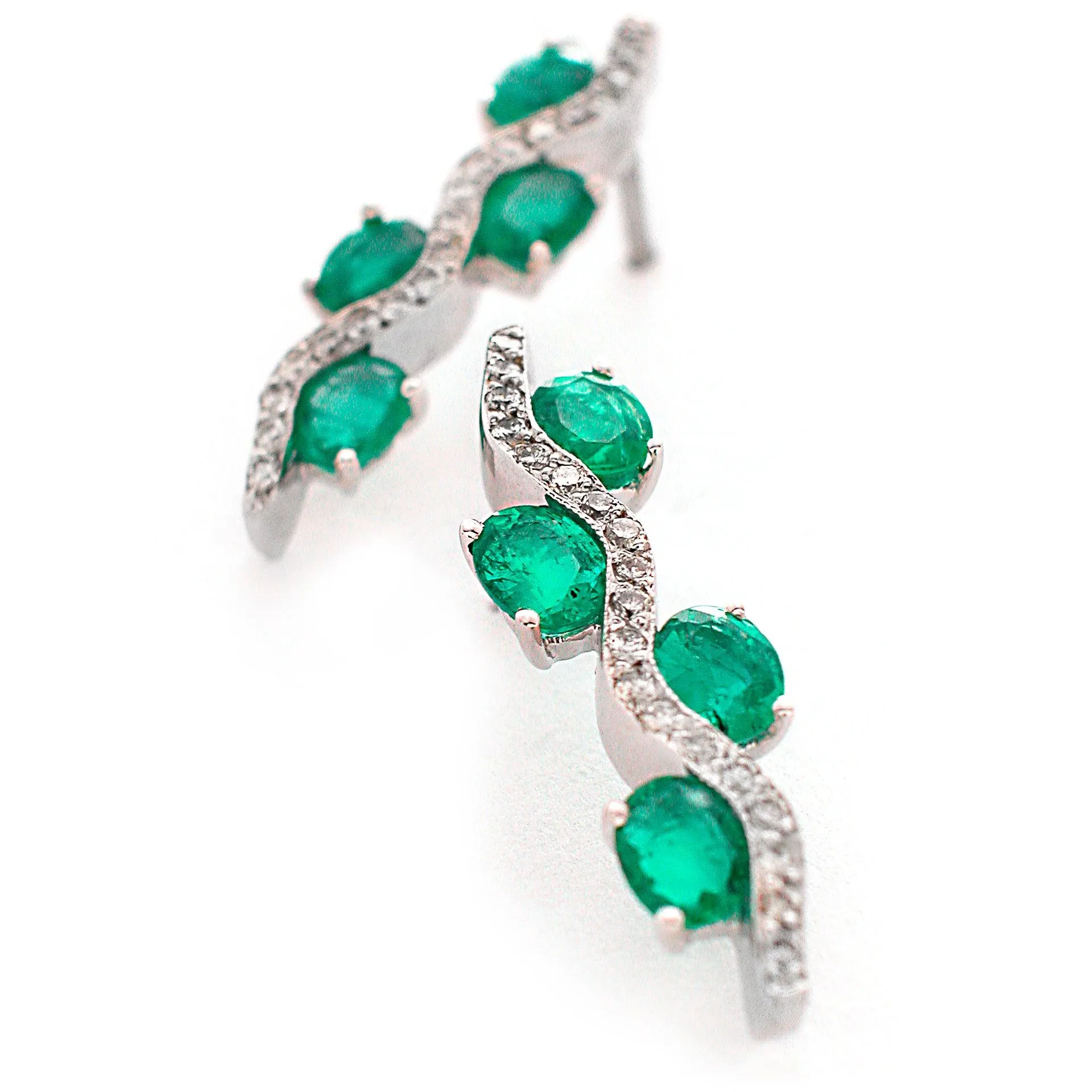 Emerald and Diamond White Gold Earrings