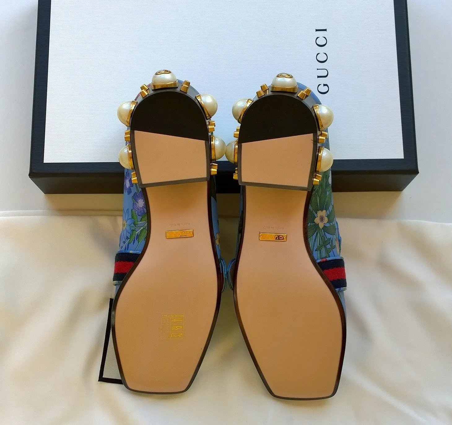 Gucci Blue Leather Flowers Loafers with GG studded Pearls